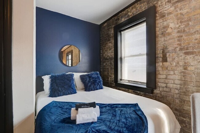 Foto del edificio - 1925 N Prospect Ave