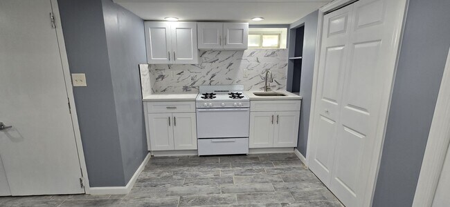 Cocina completa - 13177 228th St