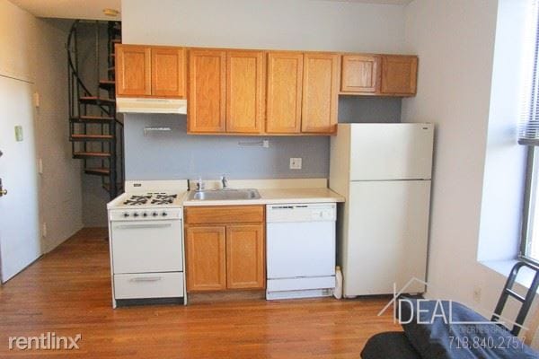 Primary Photo - 285 5th Ave