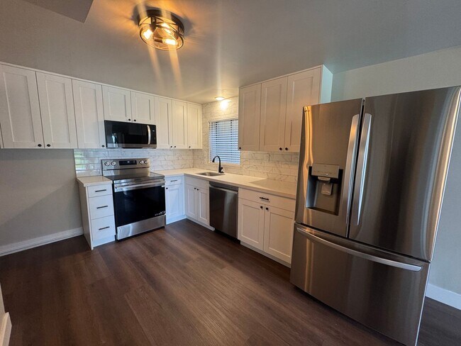 Foto del edificio - Beautiful duplex for rent near Capitol!