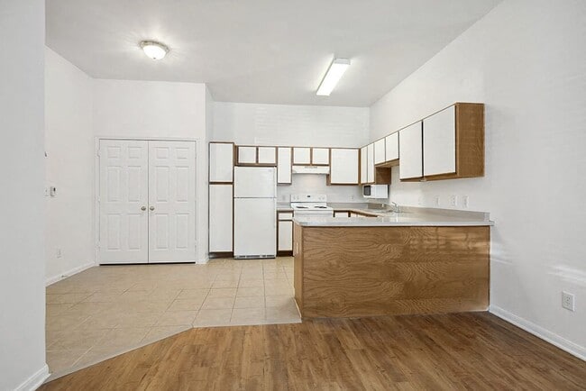 Foto del edificio - Fallbrook Ranch Apartments
