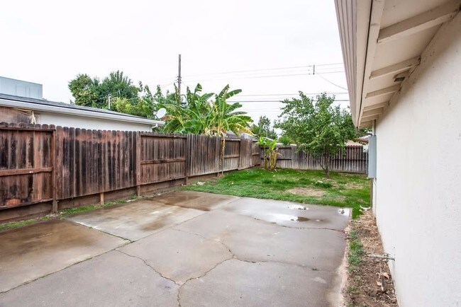 Building Photo - 3837 Santa Fe Way