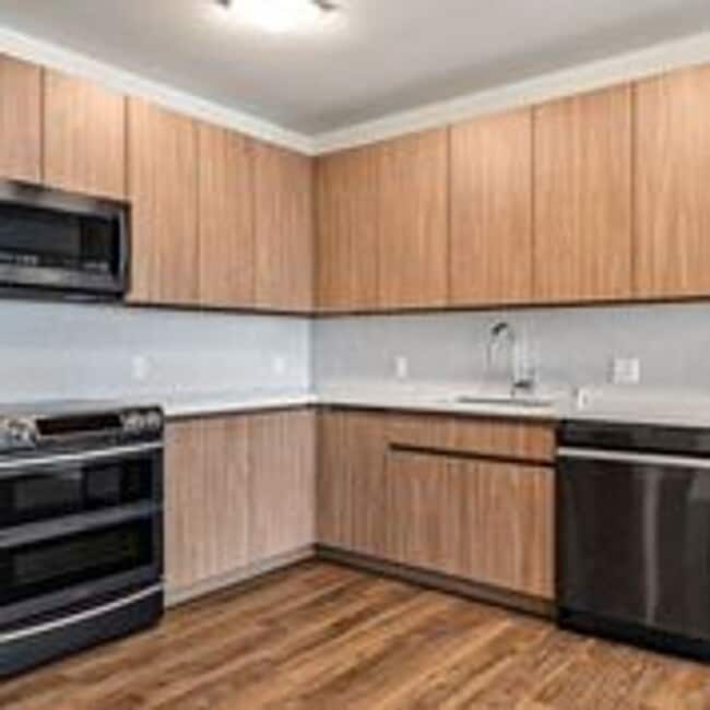 Penthouse 1-bedroom with 2-Parking! - Penthouse 1-bedroom with 2-Parking!