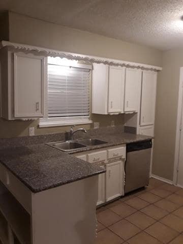 Building Photo - 5410 Kings Mnr Dr