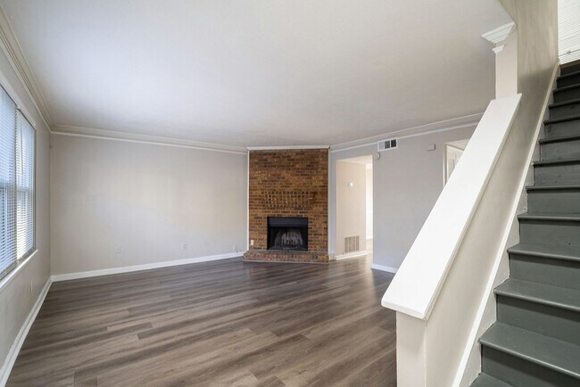 Foto del edificio - Renovated End Unit Townhome in Snellville!