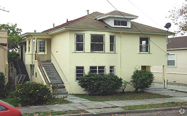 Building Photo - 1520 Alcatraz Ave