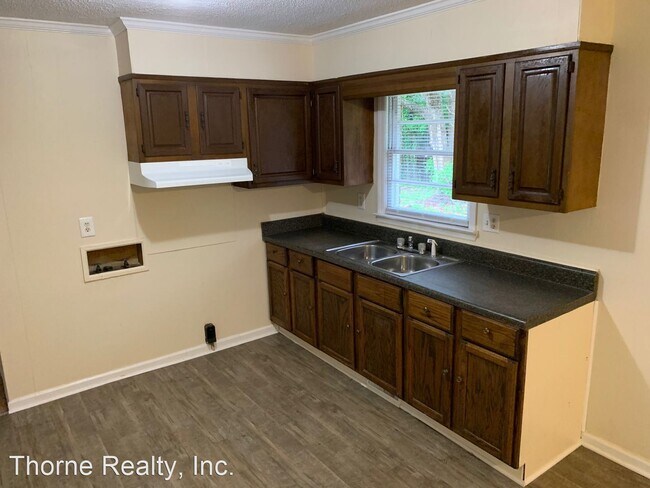 Foto del edificio - 3 br, 1 bath House - 1025 Hazelwood Drive