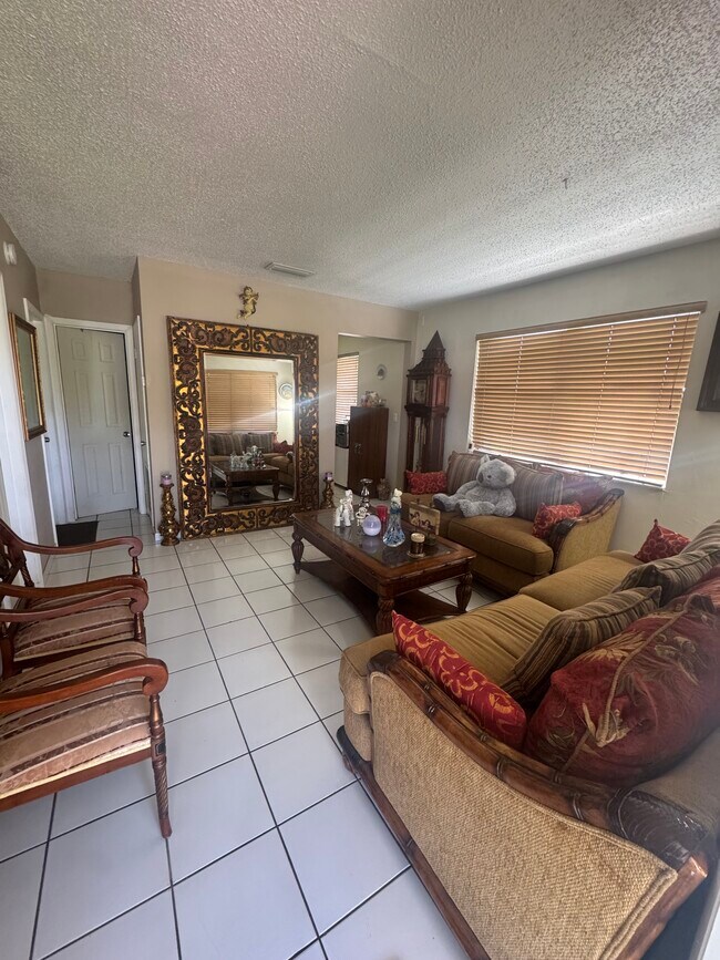 Foto del edificio - 401 SW 78th Pl