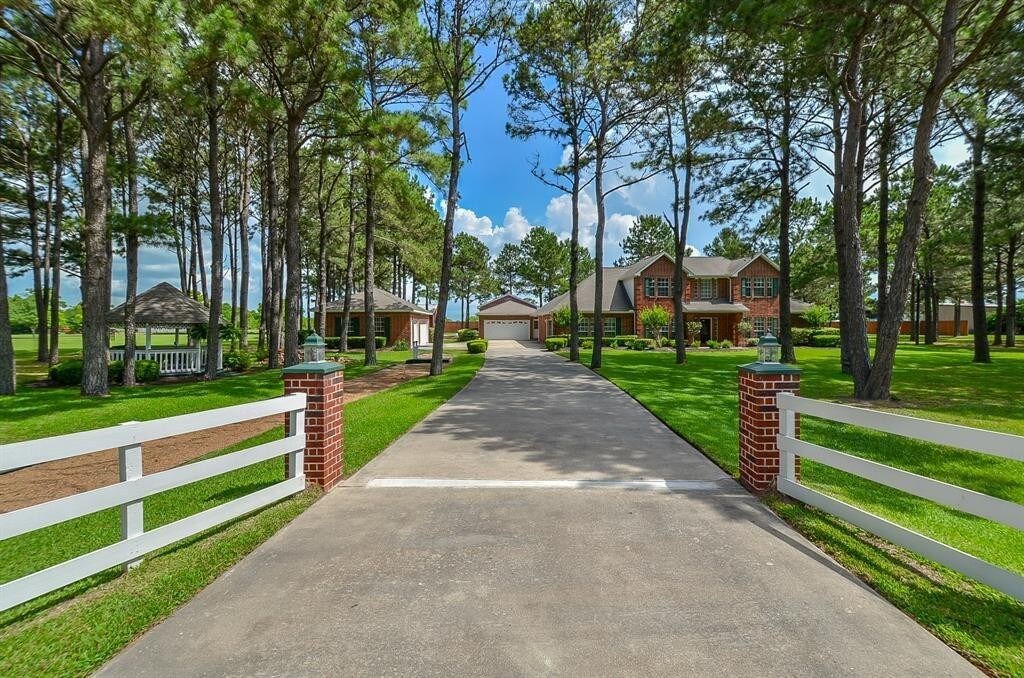 Primary Photo - 28026 Rose Ln