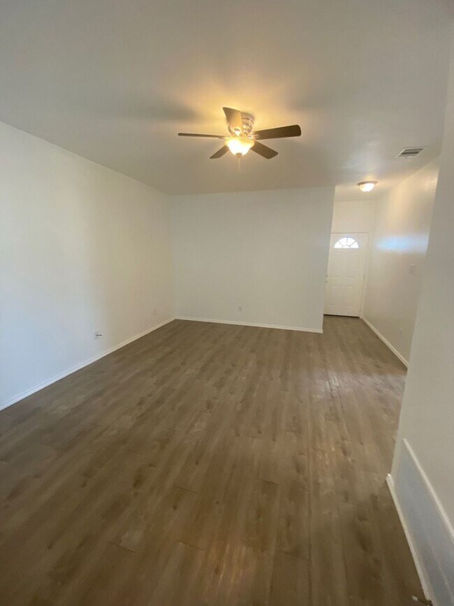 Building Photo - 240 N Mary Jo Dr