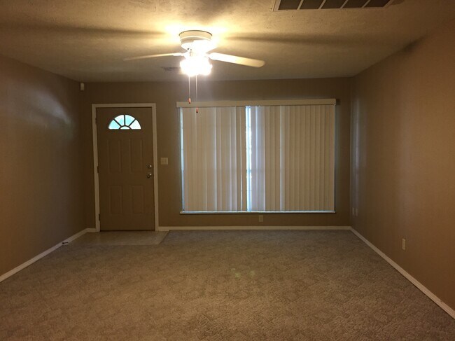 Foto del edificio - 813 S Kings St