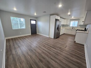 Building Photo - 3527 Percy St