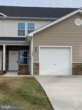 Building Photo - 183 Continental Dr