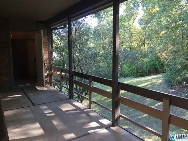 Building Photo - 3101 Lorna Rd