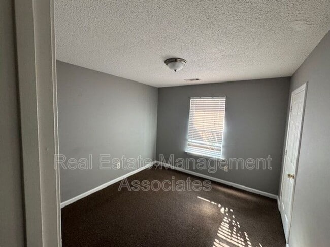 Foto del edificio - 424 N 8th St