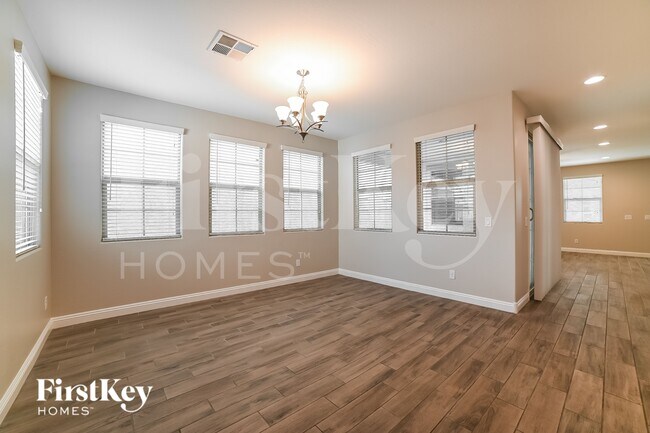 Foto del edificio - 263 N Sunrise