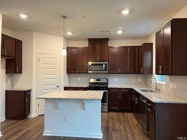 Building Photo - 3371 Belterra Point Dr