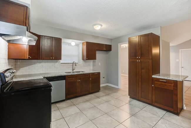 Building Photo - 11511 Grapewood Ct