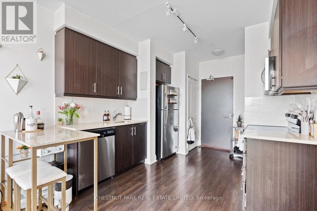 Building Photo - 17 Zorra St