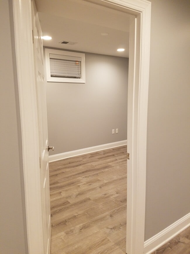bedroom - 7812 Stanley Ln