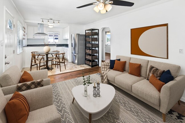 Building Photo - Mission Valley/Linda Vista 2 Bed Updated h...