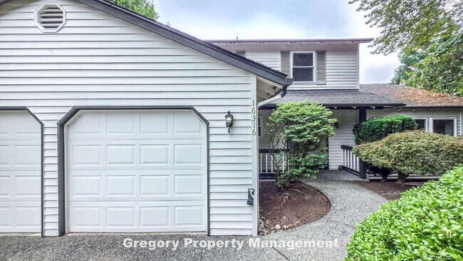 Foto del edificio - 16316 NE 46th Ct