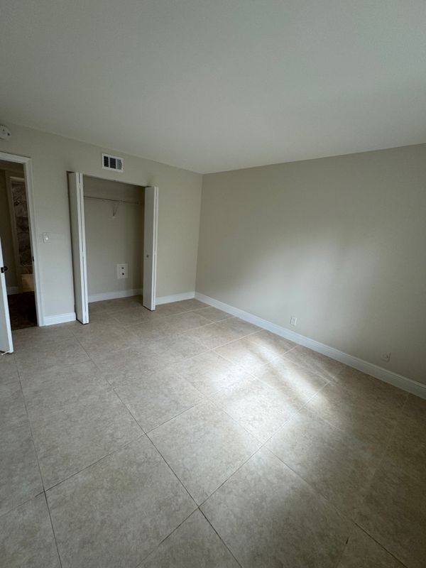 Foto del edificio - 3101 Oakland Shores Dr