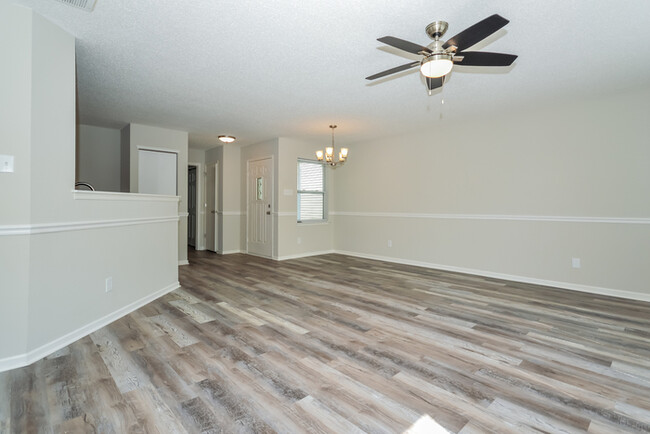 Building Photo - 1845 Blue Pine Ln