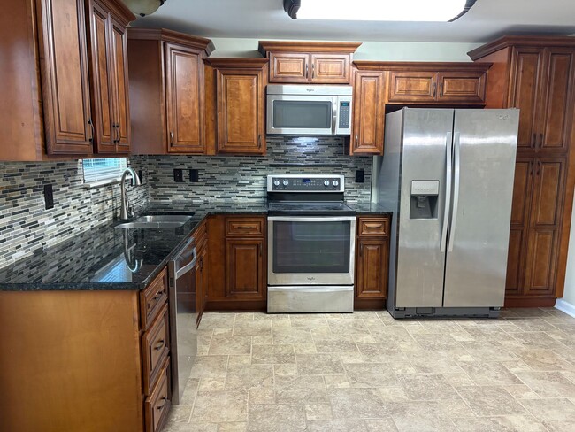 Foto del edificio - Knoxville 37923 - 3 bedroom, 2.5 bath home...