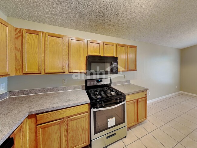 Building Photo - 2386 Blue Sapphire Cir