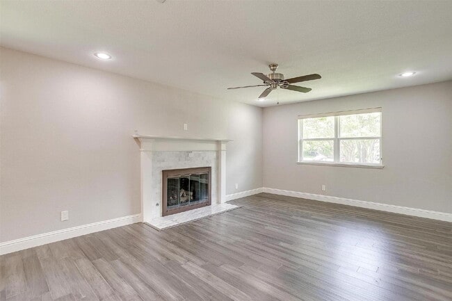 Foto del edificio - "Darling 3-Bedroom, 2.5-Bath Home with Elegant Upgrades!"