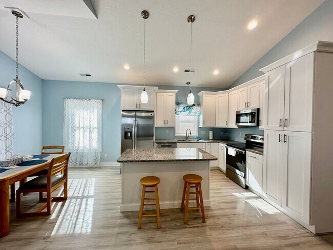 Building Photo - 117 Colony Ln
