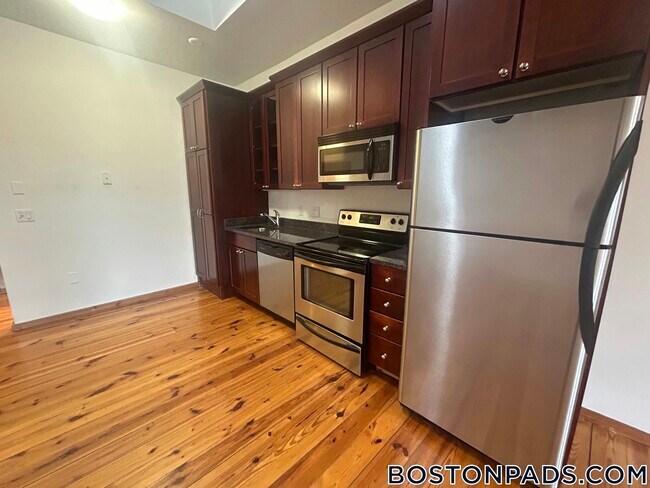 Foto del edificio - 600 Columbia Rd