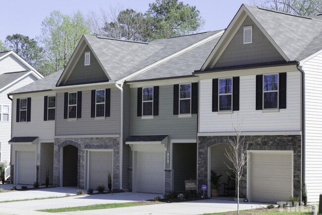 Building Photo - 2100 Solana Woods Drive
