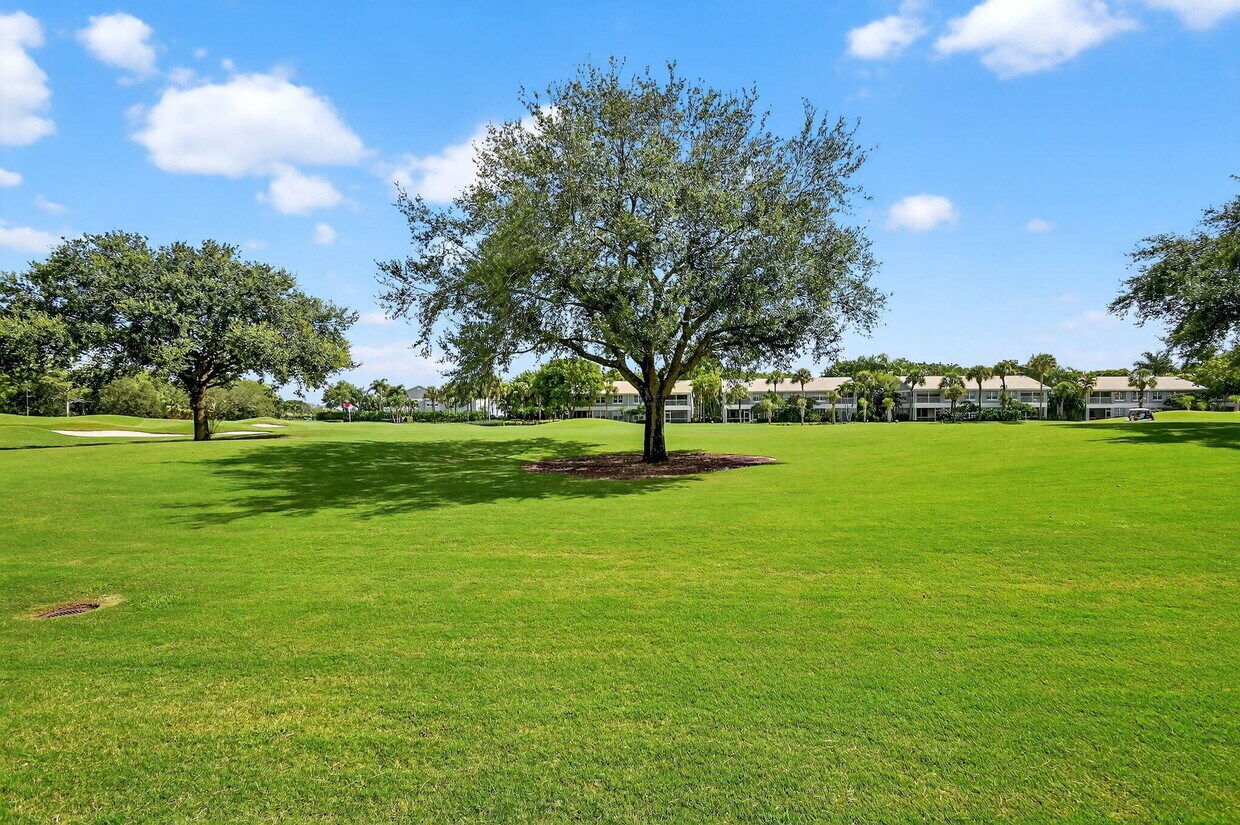 Foto principal - 4553 Barclay Fair Way