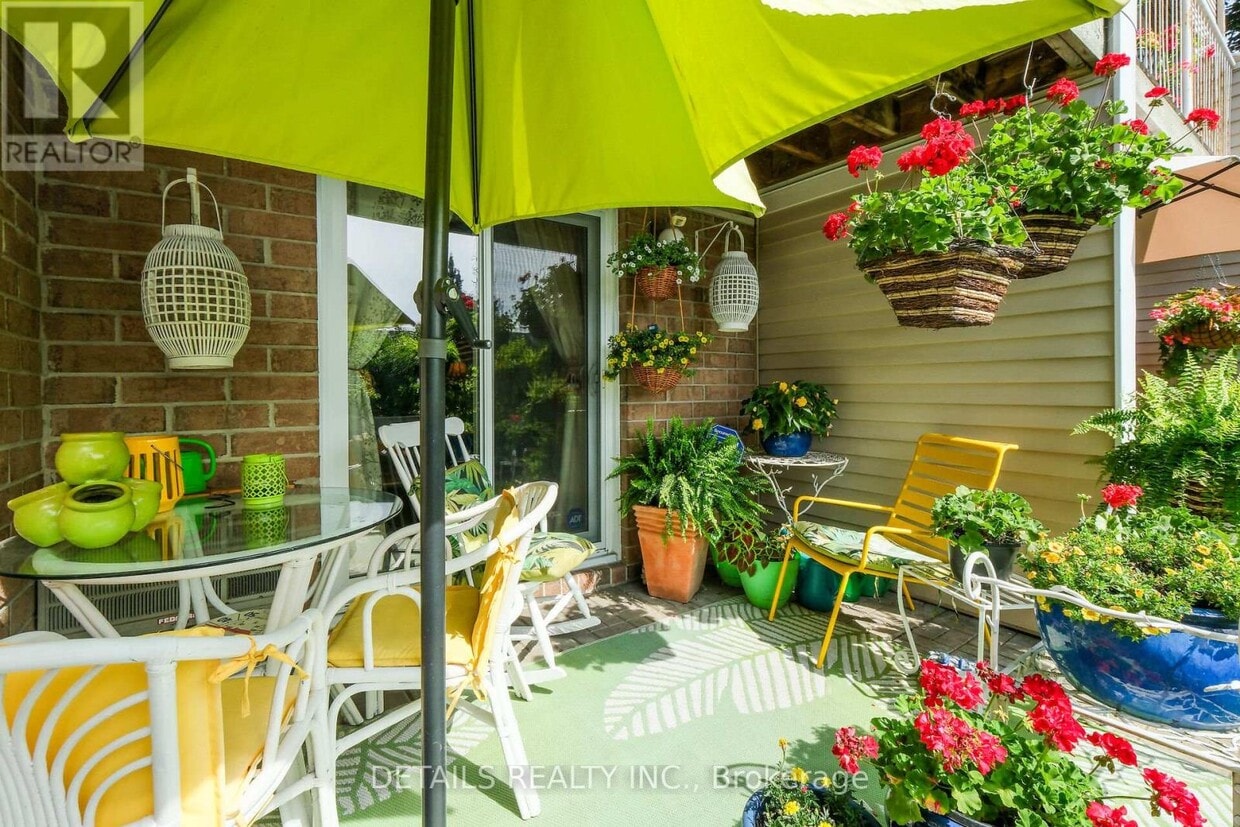 Photo principale - 260 Brittany Dr