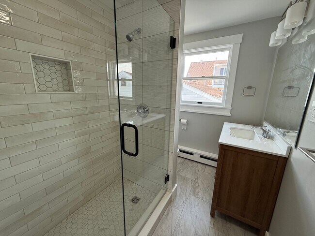 Foto del edificio - 158 Ashworth Ave