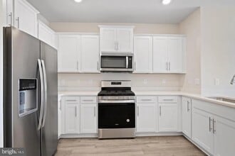 Building Photo - 344 Ensemble Wy