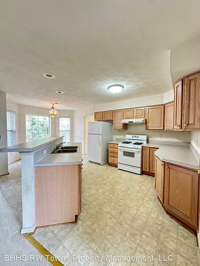 Foto del edificio - 3 br, 2 bath House - 5223 Rockingham Drive