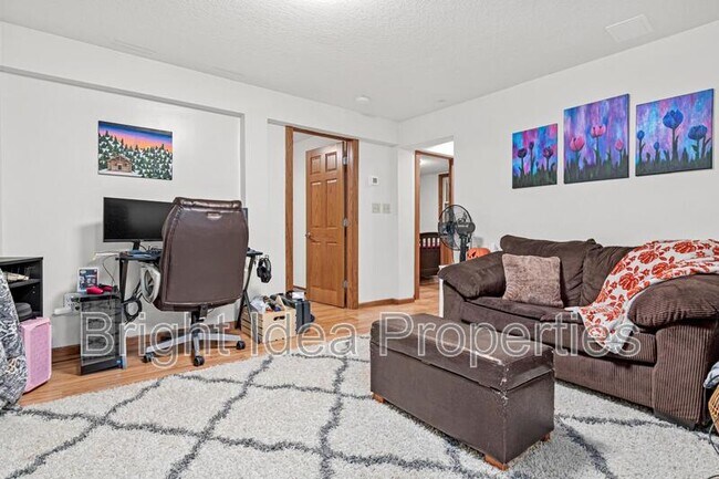Building Photo - 2535 Aldrich Ave S