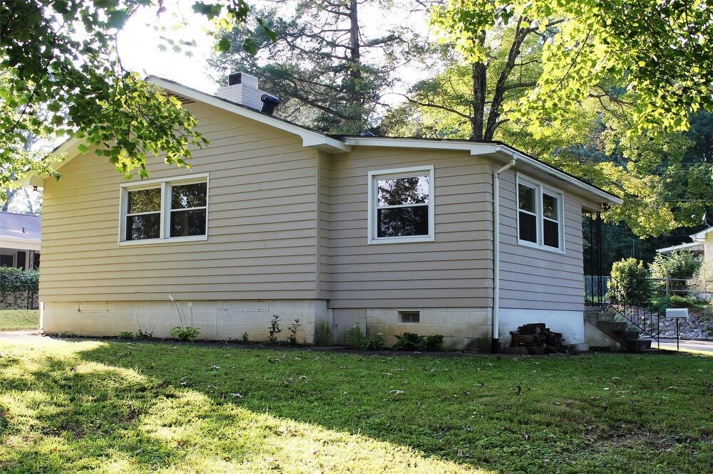 Primary Photo - 306 East Fernhill Ln