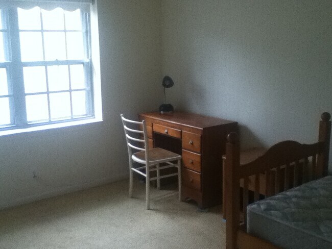 Foto del edificio - 34 Lake Shore Ter