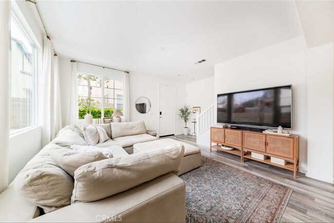 Building Photo - Spacious 3 Bed / 2.5 Bath Home in Chula Vista – Available May 15th