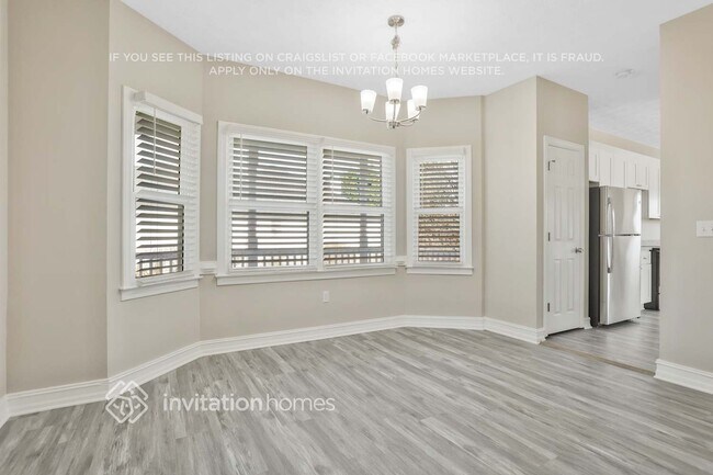Foto del edificio - 6015 Holland Dr