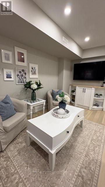 Photo du bâtiment - 275 Manse Rd