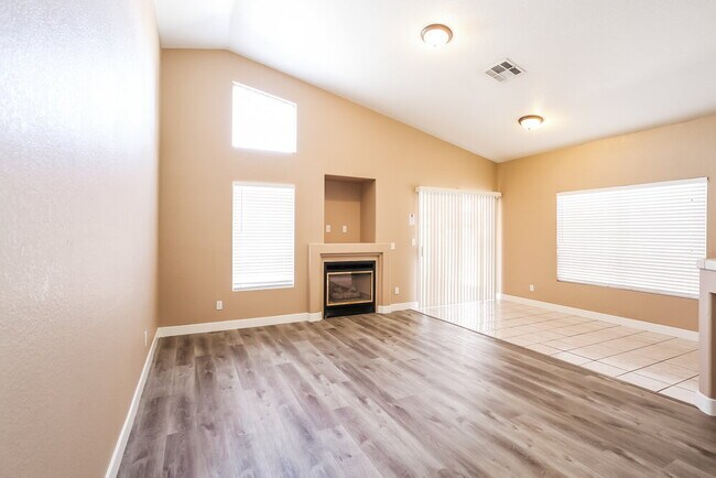 Building Photo - 1736 Shadow Bay Ct