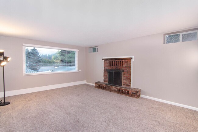 Foto del edificio - 2 Bed 1ba Liberty Lake Duplex Lower-level ...