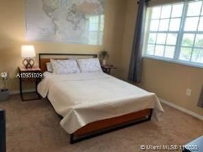 Building Photo - 2 br, 2 bath Condo - 11820 Pines Blvd