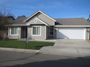 Building Photo - 7333 N Backer Ave