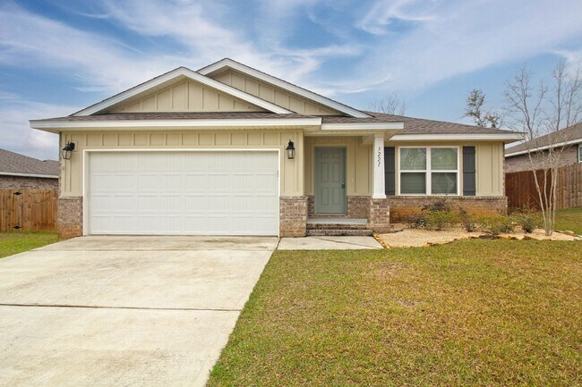 Building Photo - 4 bedroom 2 bath home built in 2021 ~ Fenc...
